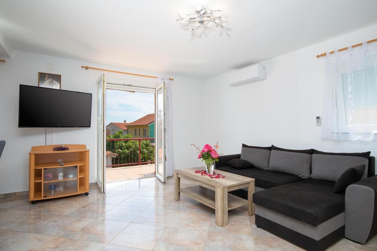 Apartmani Dujmovic Medulin Exterior photo
