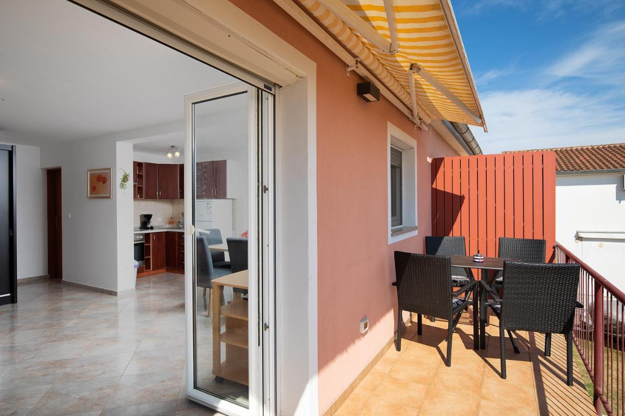 Apartmani Dujmovic Medulin Exterior photo